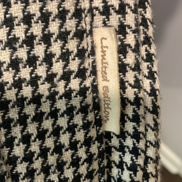 Kavu crossbody purse, houndstooth - Picture 5 of 9